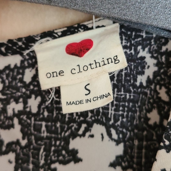 Tan and Black romper with zipper pockets - Picture 3 of 3